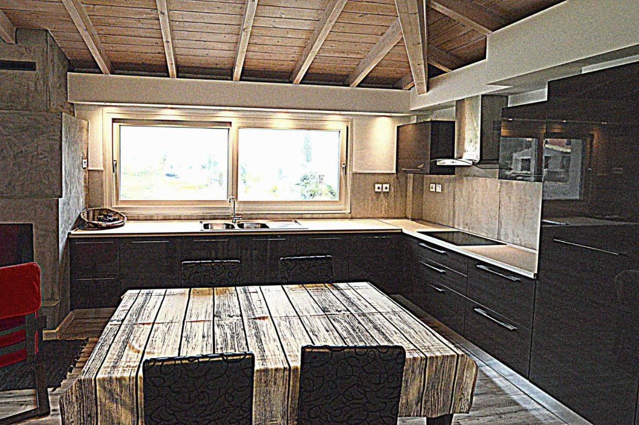 Wood Metal Glass Kontokali Exterior photo