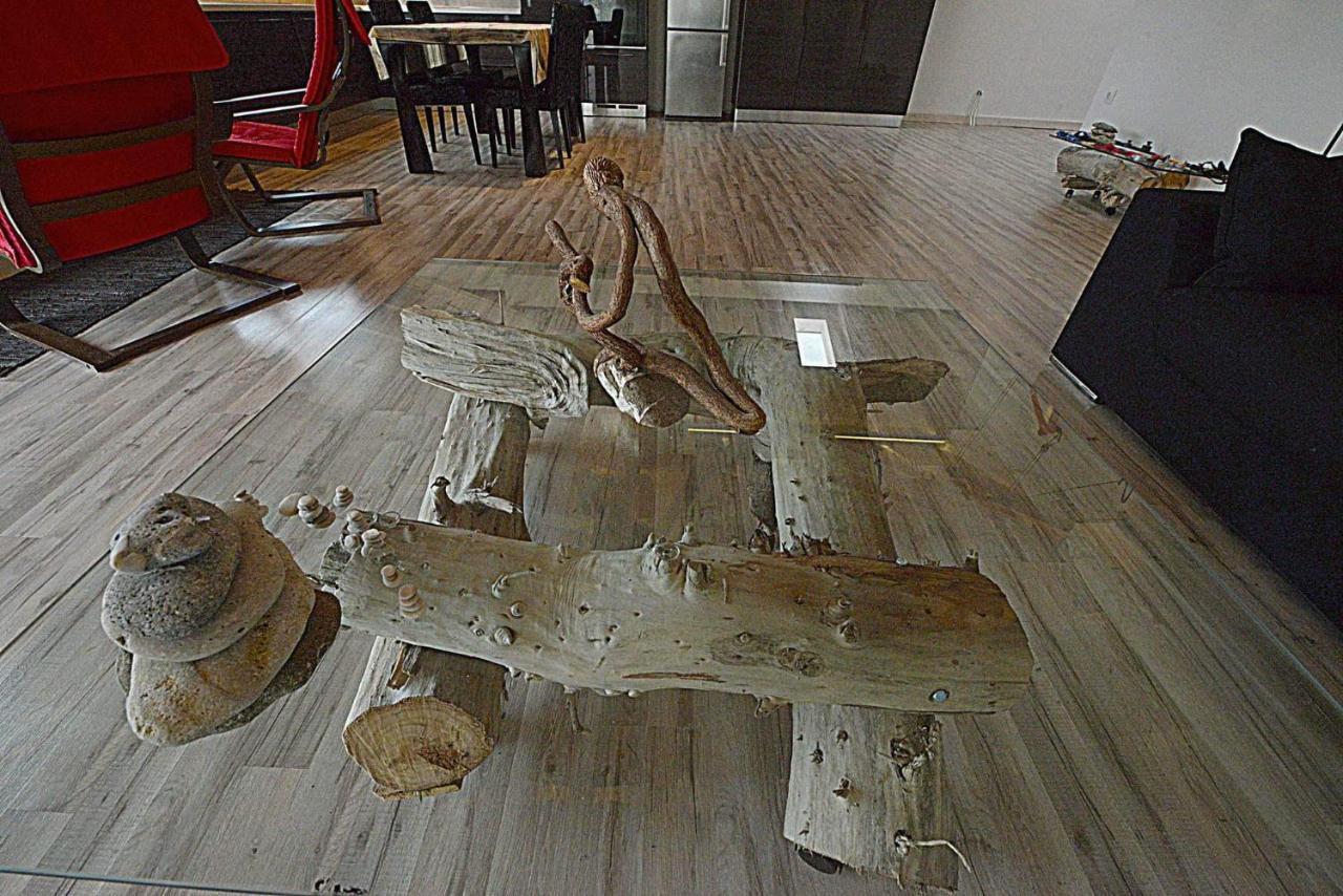 Wood Metal Glass Kontokali Exterior photo